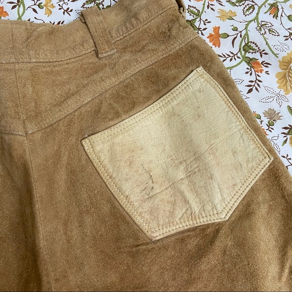 Vintage High Waisted Suede Shorts - Picture 8 of 10